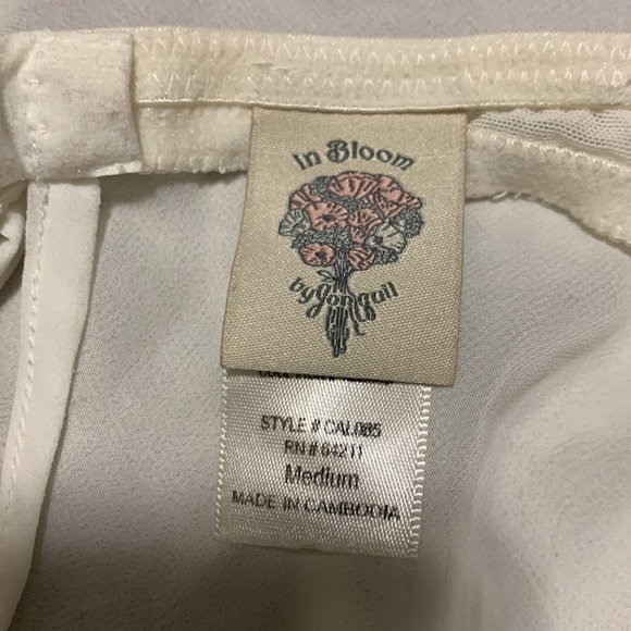 Vintage In Bloom by Jonquil cream sheer nighty w/ padded underwire bra attached - Picture 6 of 8